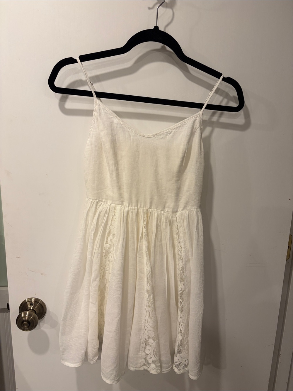 Pins and needles Cream Lace-Trim Spaghetti Strap Dress lined XS